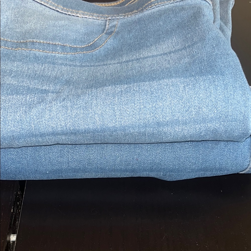 Denim Capris W/lots of stretch